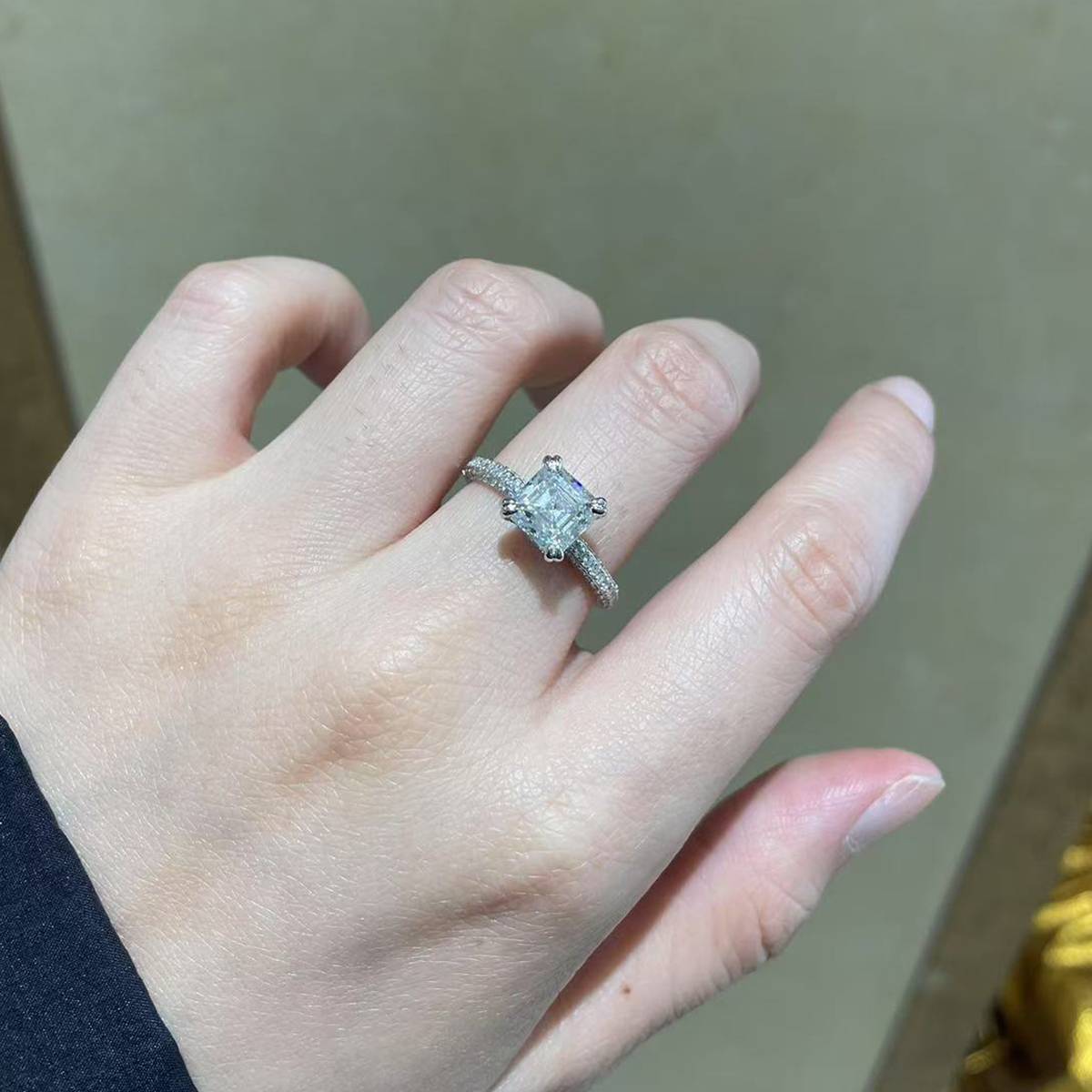 Square Diamond Luxury Women's Ring S925 Silver Plated Platinum Customized Selection Main Stone Moissanite 2.0ct/Side Stone Cubic Zirconia
